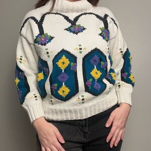 Saks Fifth Avenue Real Clothes Vintage Mock Neck Embroidered Sweater Size M